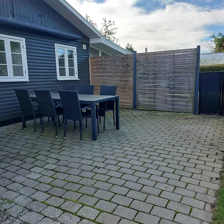 Сasa de vacaciones Lovely Vacation Near The *